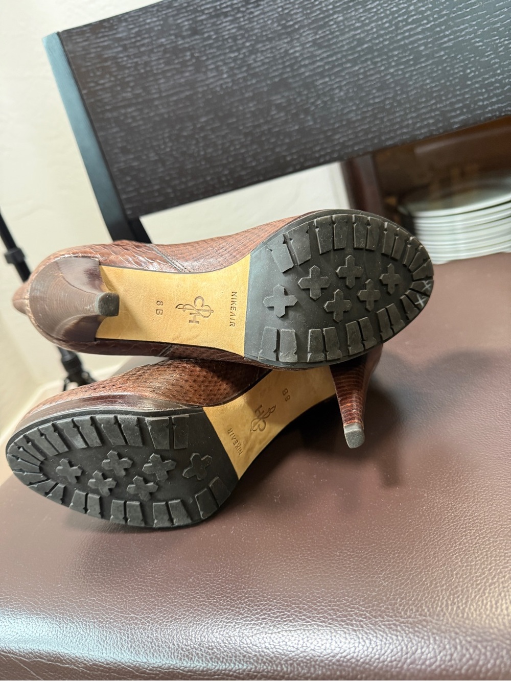 Vintage Cole Haan Nike Air Brown Snakeskin Leather Heeled Ankle Boots Size 8B - Picture 3 of 5